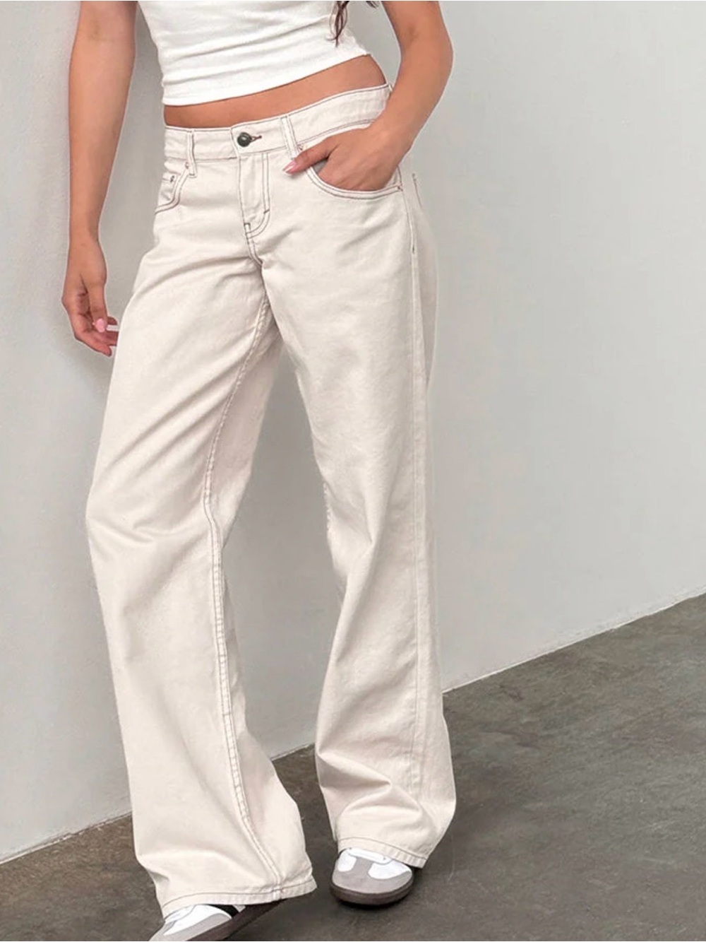 Low Rise Parallel Jeans In Off White